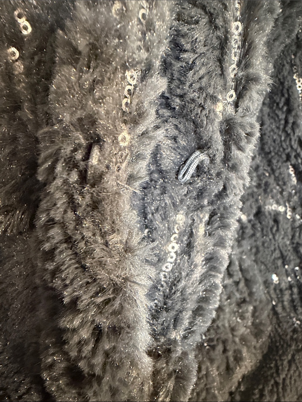 Betsey Johnson WL Black Faux Fur & Sequin Vest with Leopard Lining - Picture 6 of 11